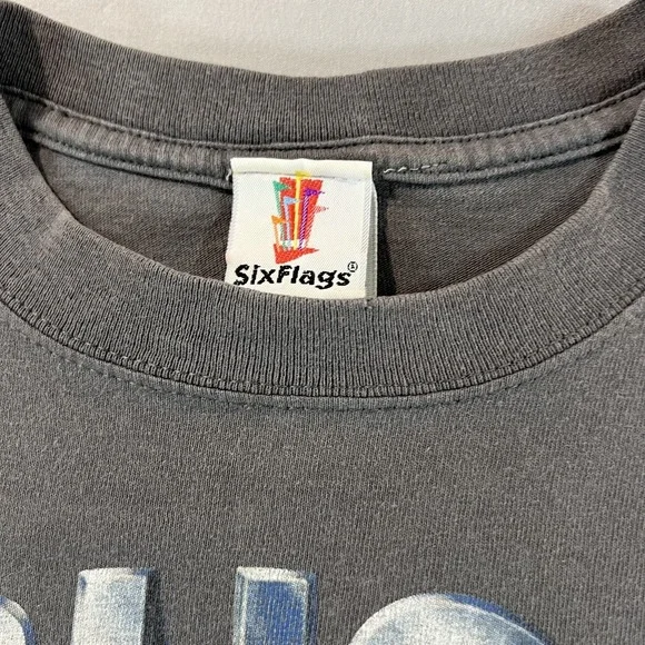 Vintage 2001 Six Flags Bugs Bunny T-Shirt | Men's Small | Looney Tunes Graphic T - Picture 2 of 7